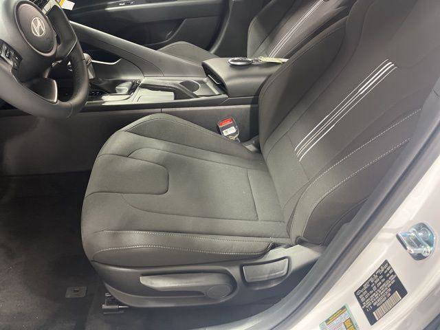 New 2026 Hyundai Elantra Sport image 7