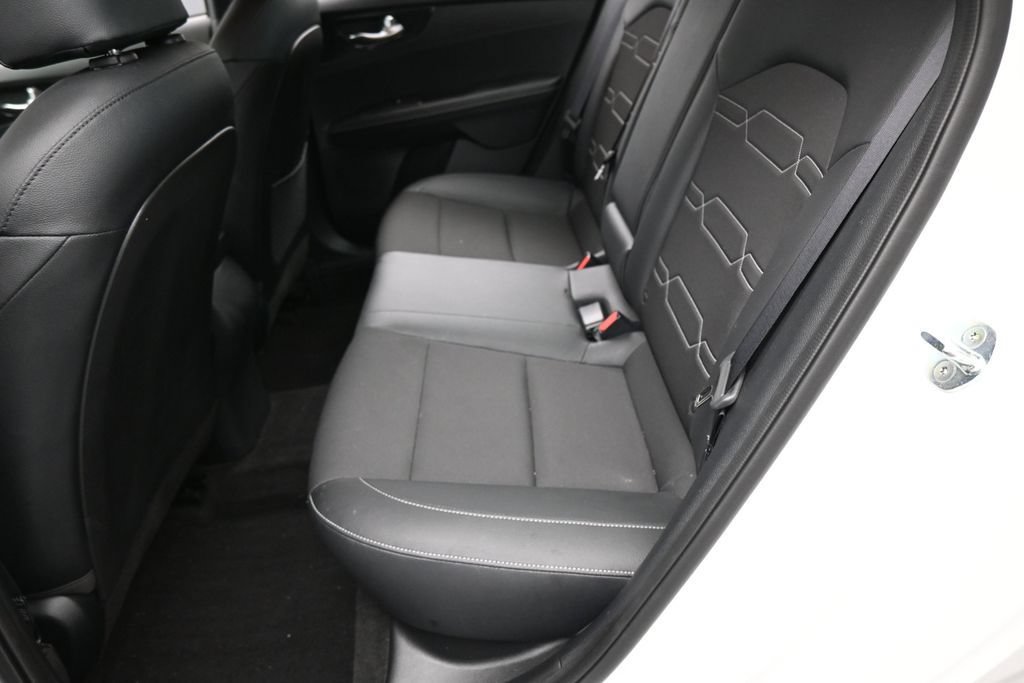 Used 2022 Kia Forte GT-Line w/ GT-Line Technology Package FWD image 28
