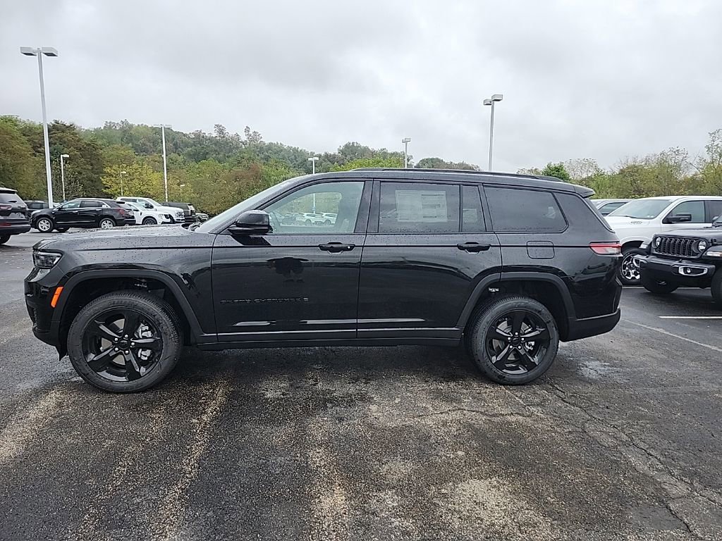New 2025 Jeep Grand Cherokee L Altitude image 6