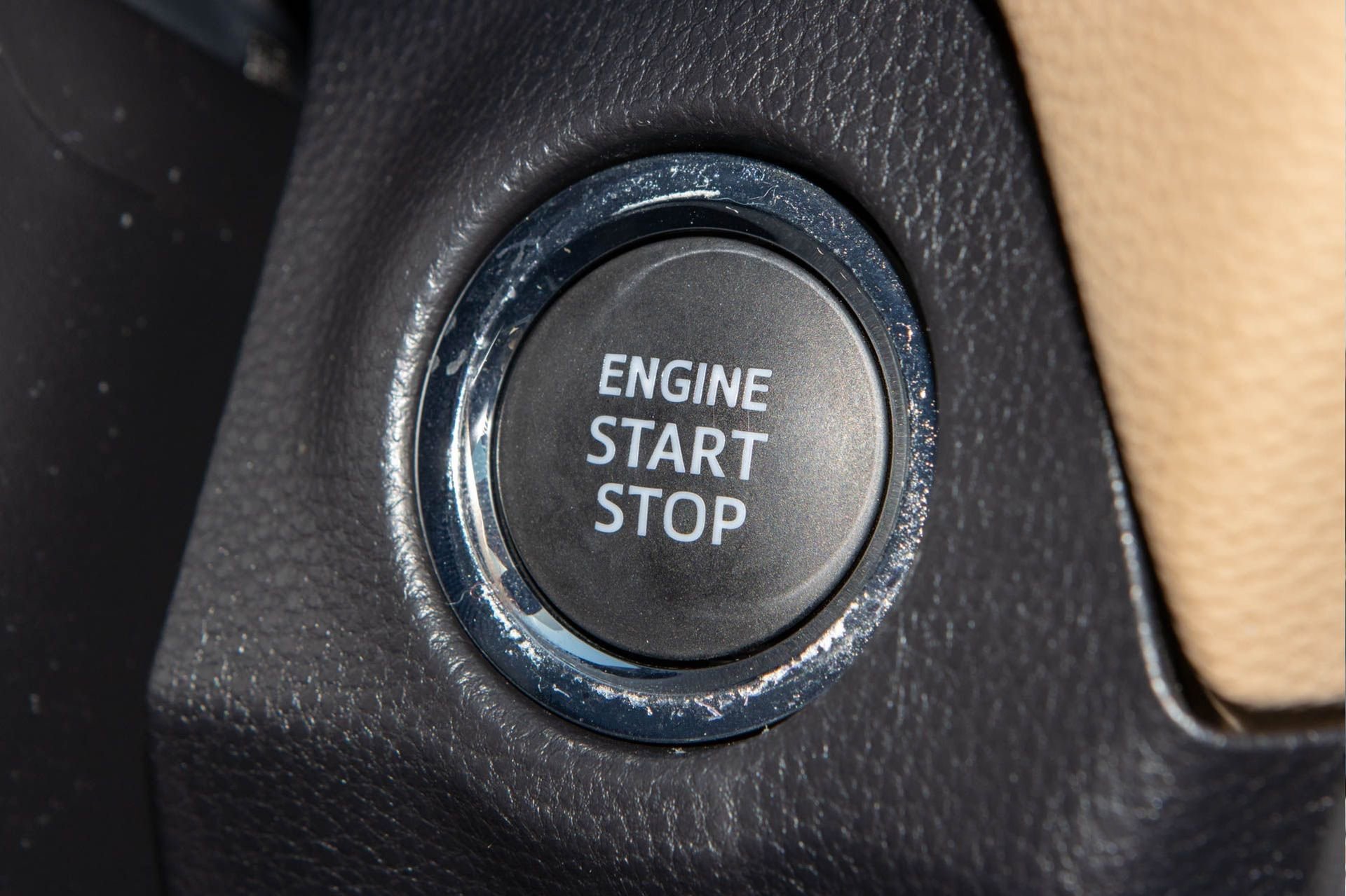 Used 2021 Toyota RAV4 XLE Premium image 31