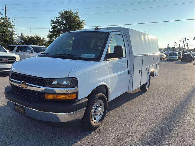 New 2025 Chevrolet Express 3500 w/ Power Convenience Package image 3