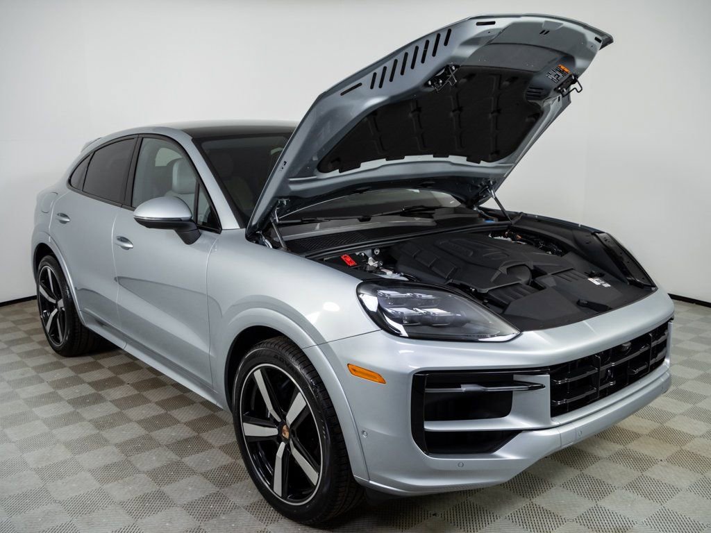 New 2026 Porsche Cayenne Coupe image 34