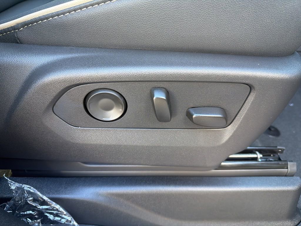 New 2026 Chevrolet Suburban Premier image 25