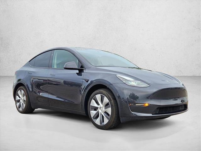 Used 2024 Tesla Model Y Long Range video 3