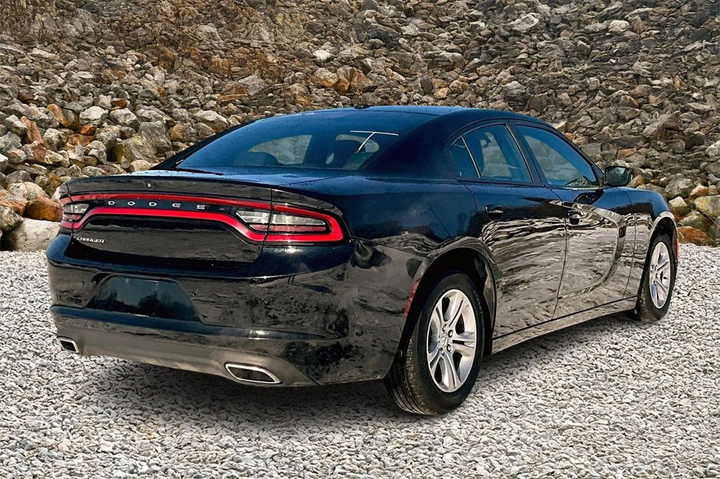 Used 2021 Dodge Charger SXT w/ Leather Interior Group image 2