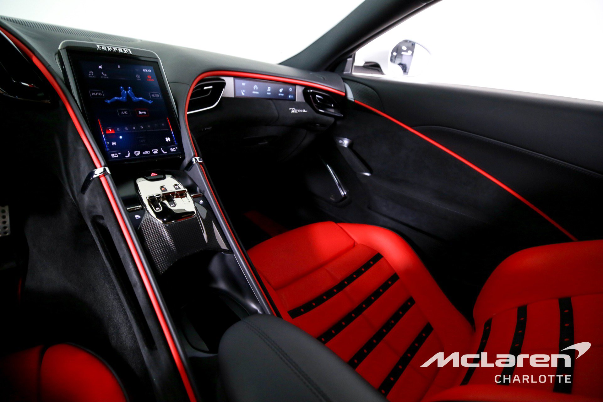 Used 2022 Ferrari Roma image 15