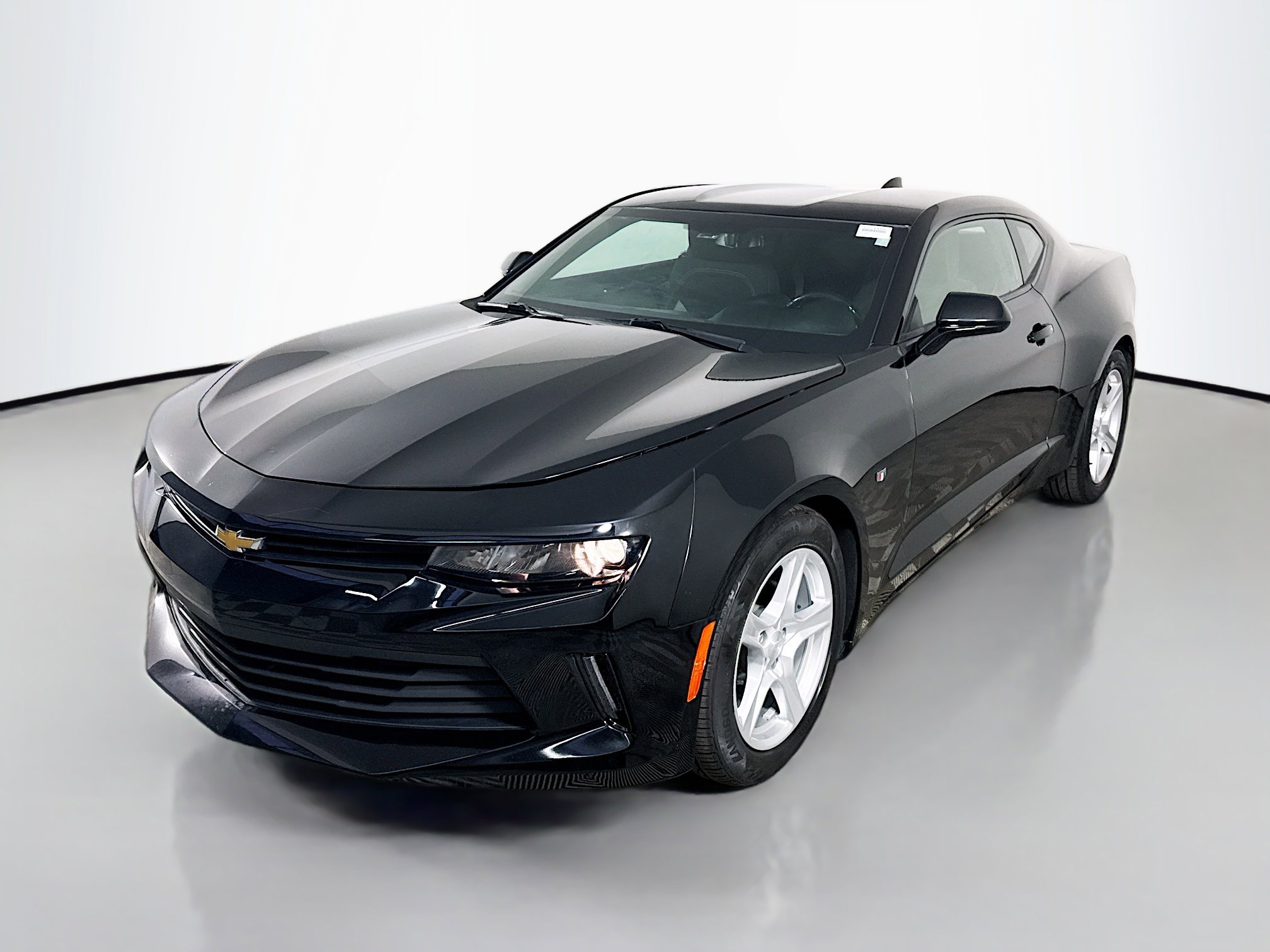 Used 2017 Chevrolet Camaro LT image 4
