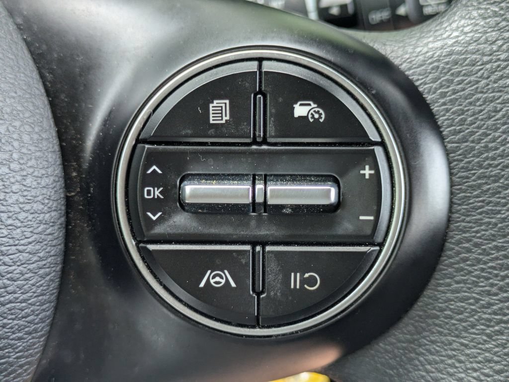 Used 2024 Kia Soul LX w/ LX Technology Package FWD image 24
