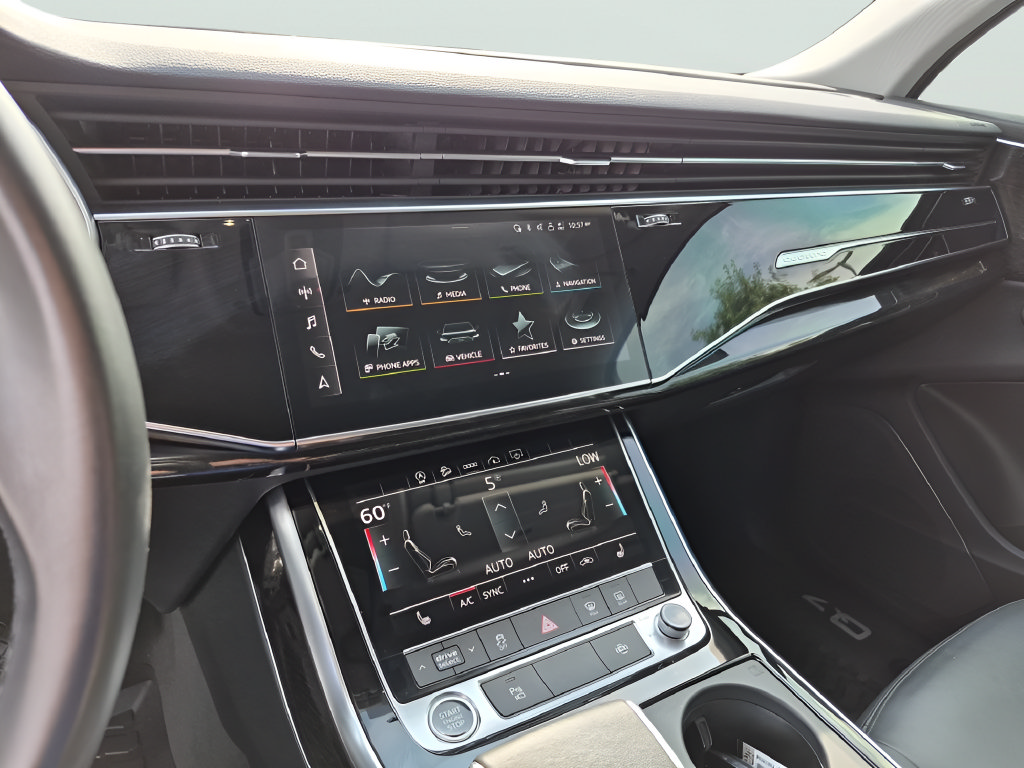 Used 2022 Audi Q7 3.0T Premium AWD/4WD image 22
