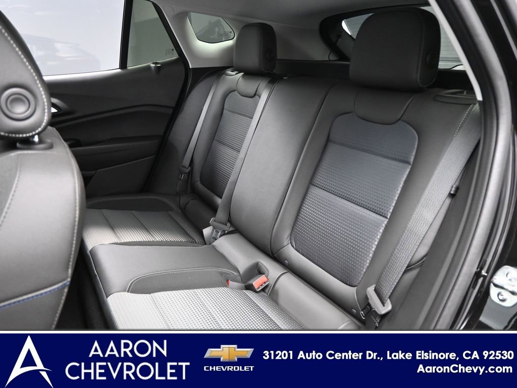 New 2026 Chevrolet Trax LT w/ Sunroof Package FWD image 29