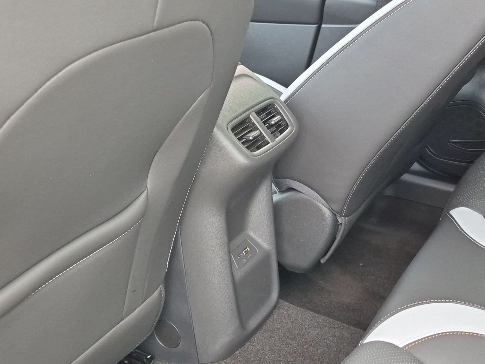 New 2026 Buick Envision Sport Touring AWD/4WD image 19