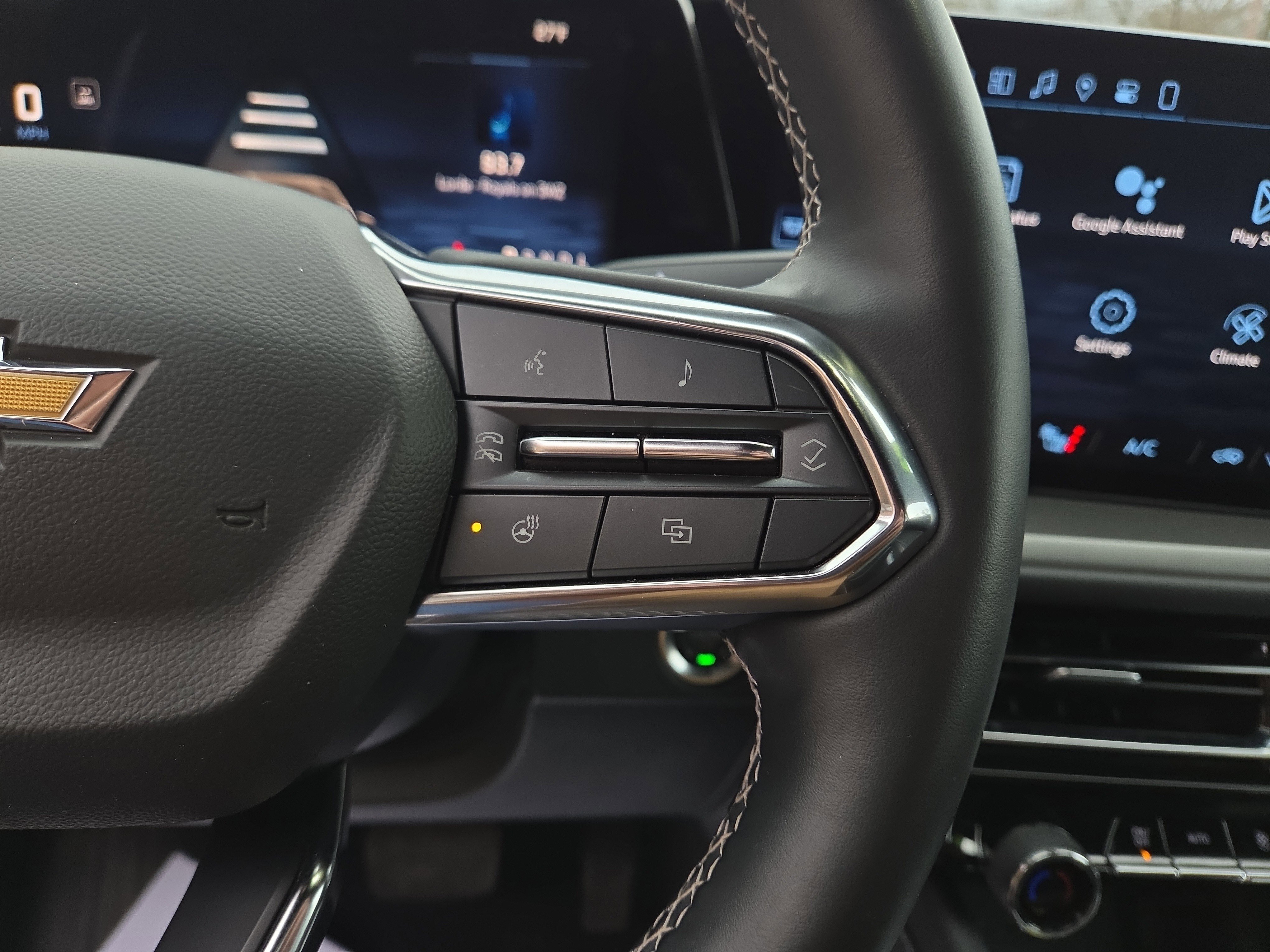 Used 2024 Chevrolet Traverse LT image 20