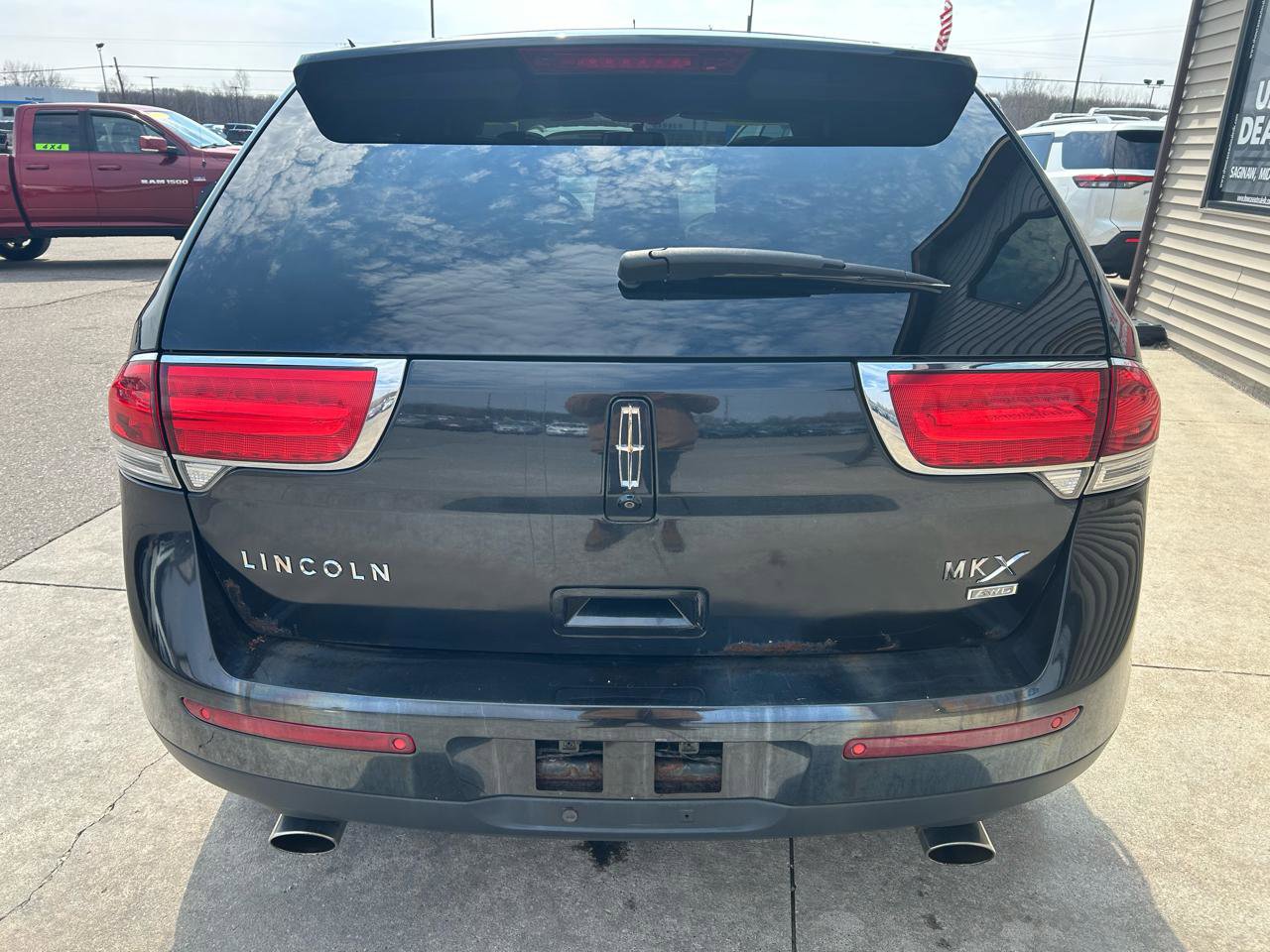 Used 2011 Lincoln MKX AWD w/ Sight & Sound Pkg image 6
