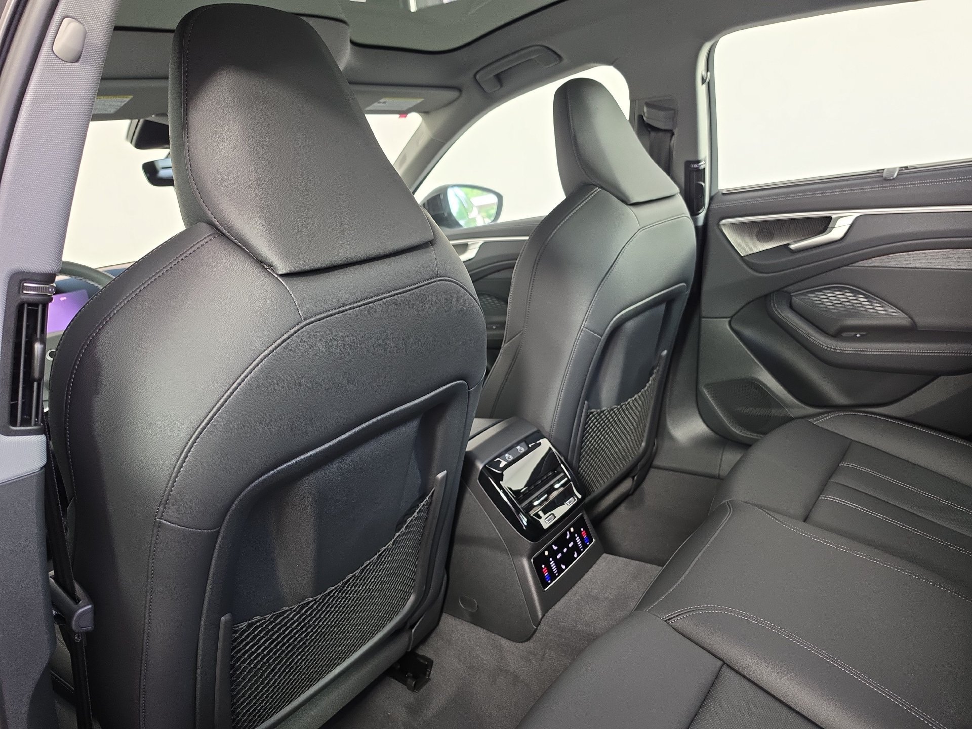 New 2026 Audi A6 Prestige AWD/4WD image 33
