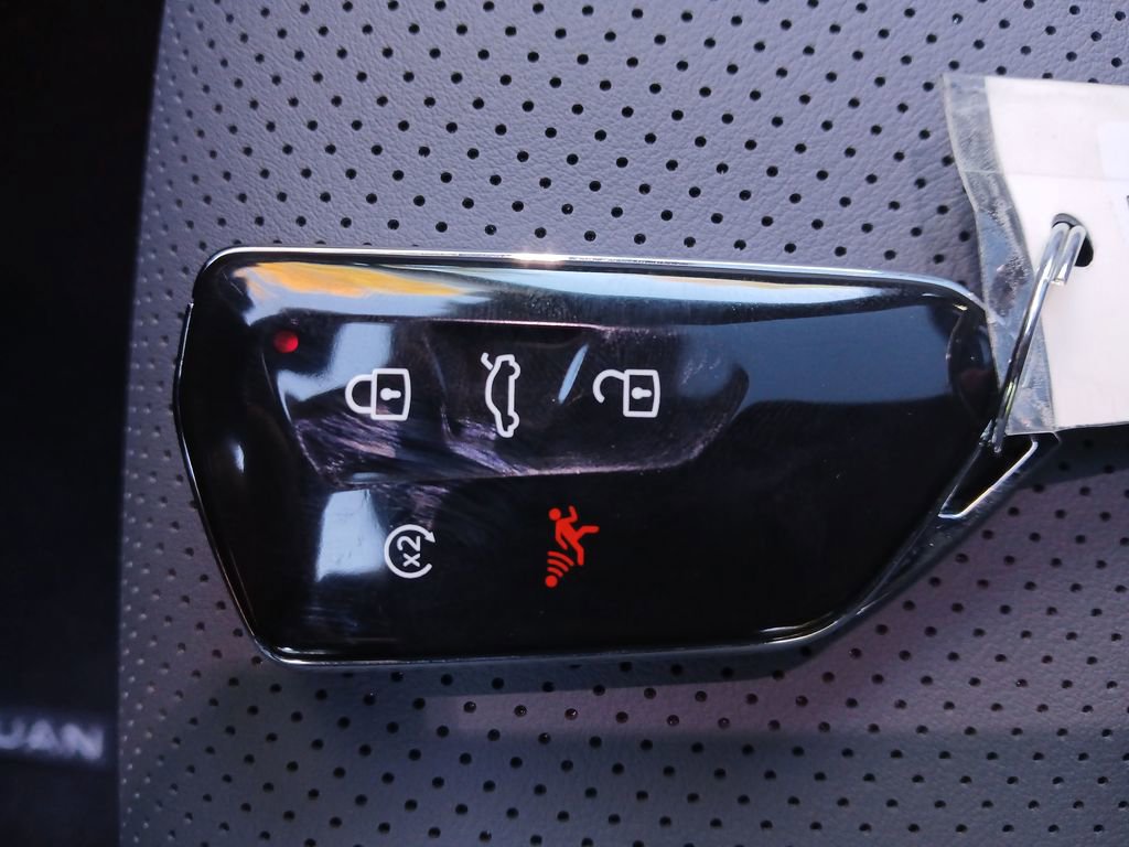 New 2026 Volkswagen Tiguan SE image 28