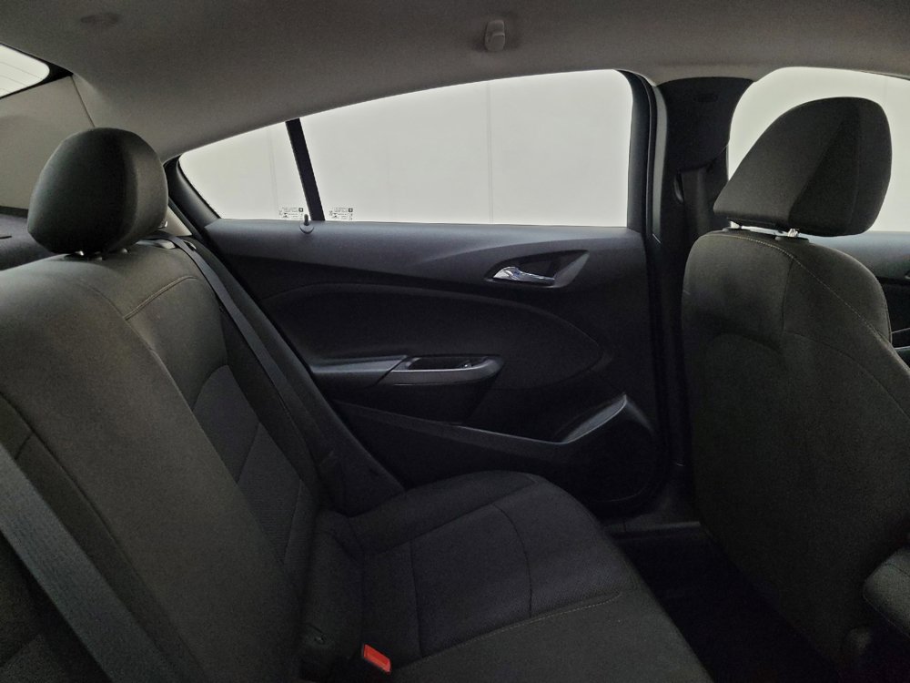 Used 2018 Chevrolet Cruze LS FWD image 19