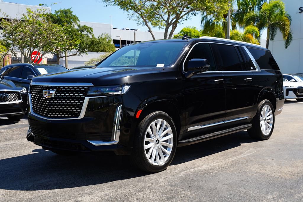 Used 2023 Cadillac Escalade ESV Luxury RWD image 3