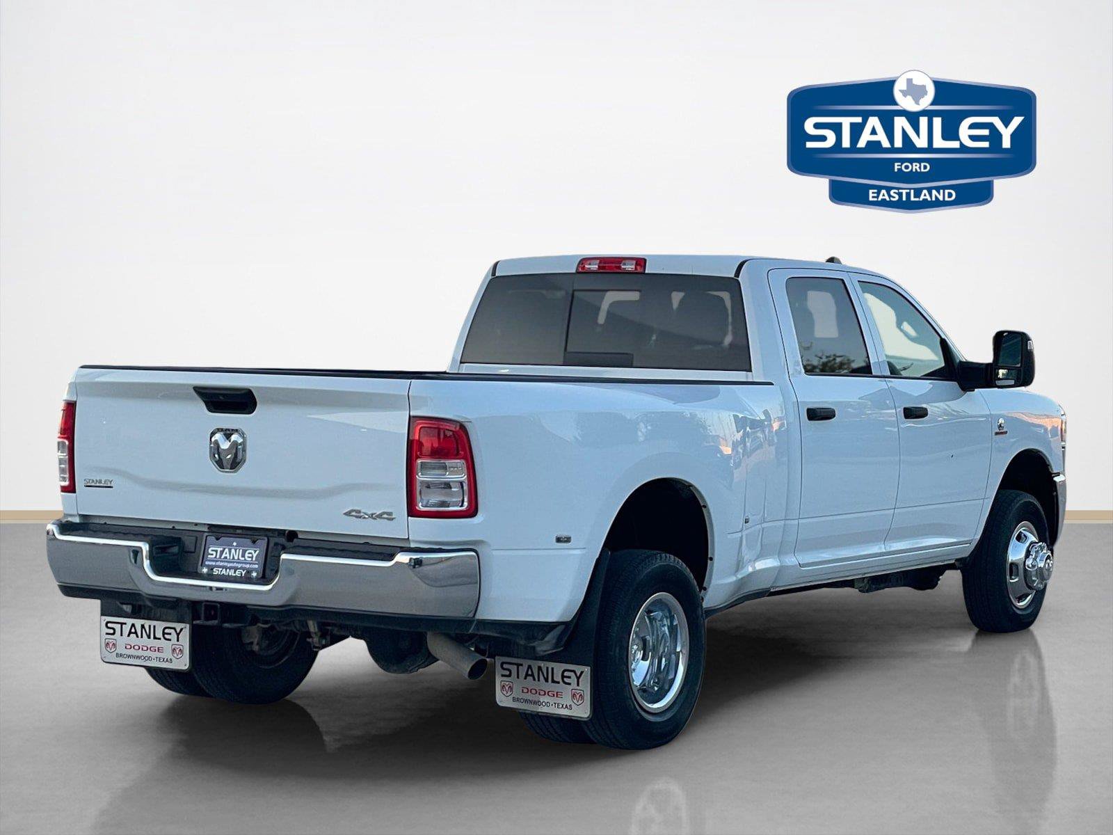 Used 2024 RAM 3500 Tradesman w/ Chrome Appearance Group AWD/4WD image 9