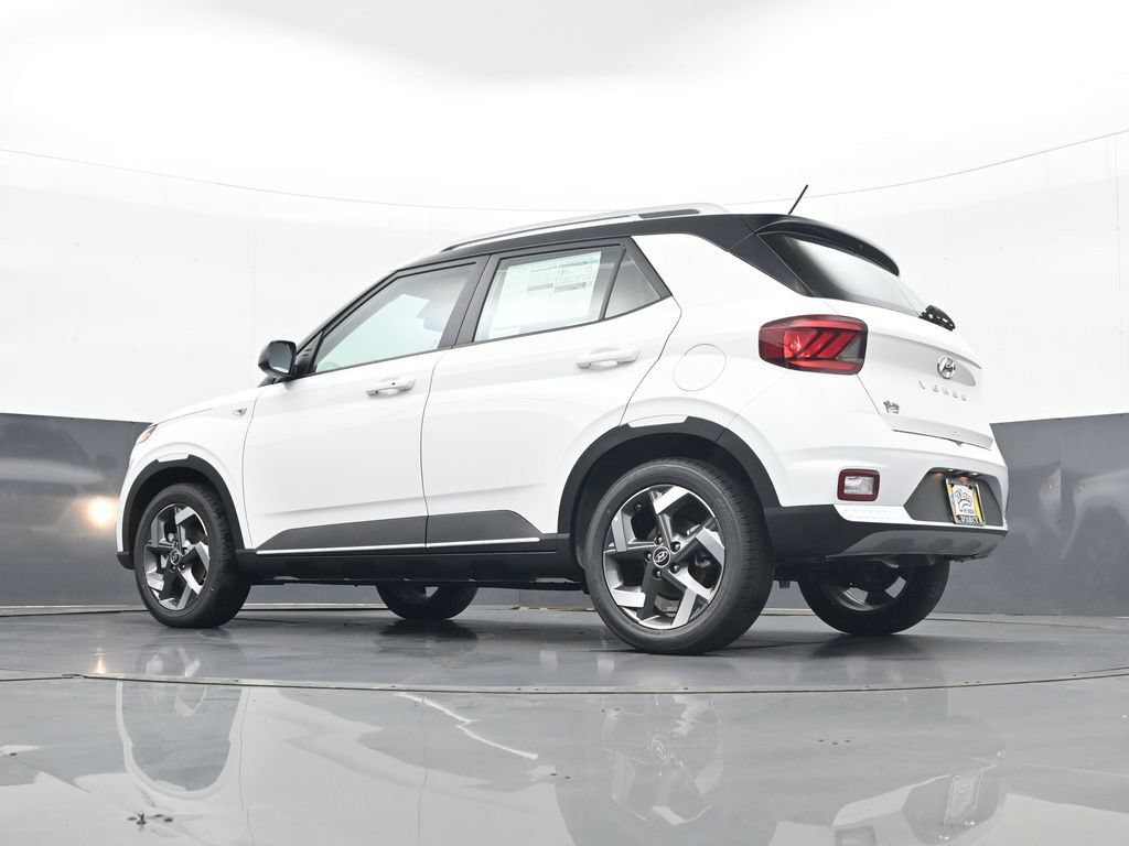 New 2026 Hyundai Venue SEL FWD image 27