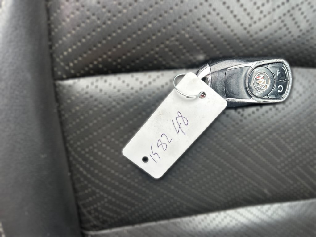 Used 2021 Buick Encore GX Essence w/ Experience Buick Package FWD image 34