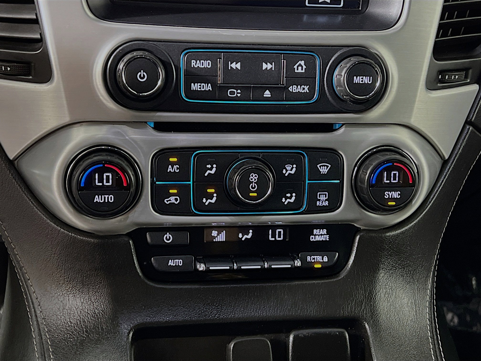 Used 2019 GMC Yukon XL SLE w/ SLE Value Package image 25