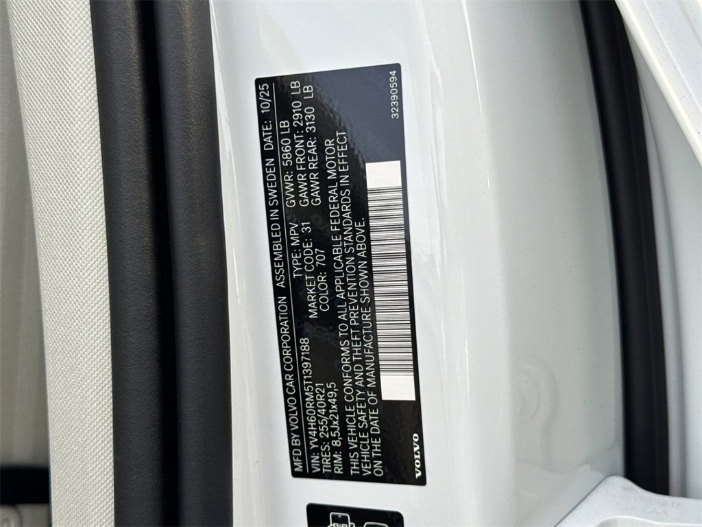 New 2026 Volvo XC60 T8 Ultra w/ Protection Package Premier image 28