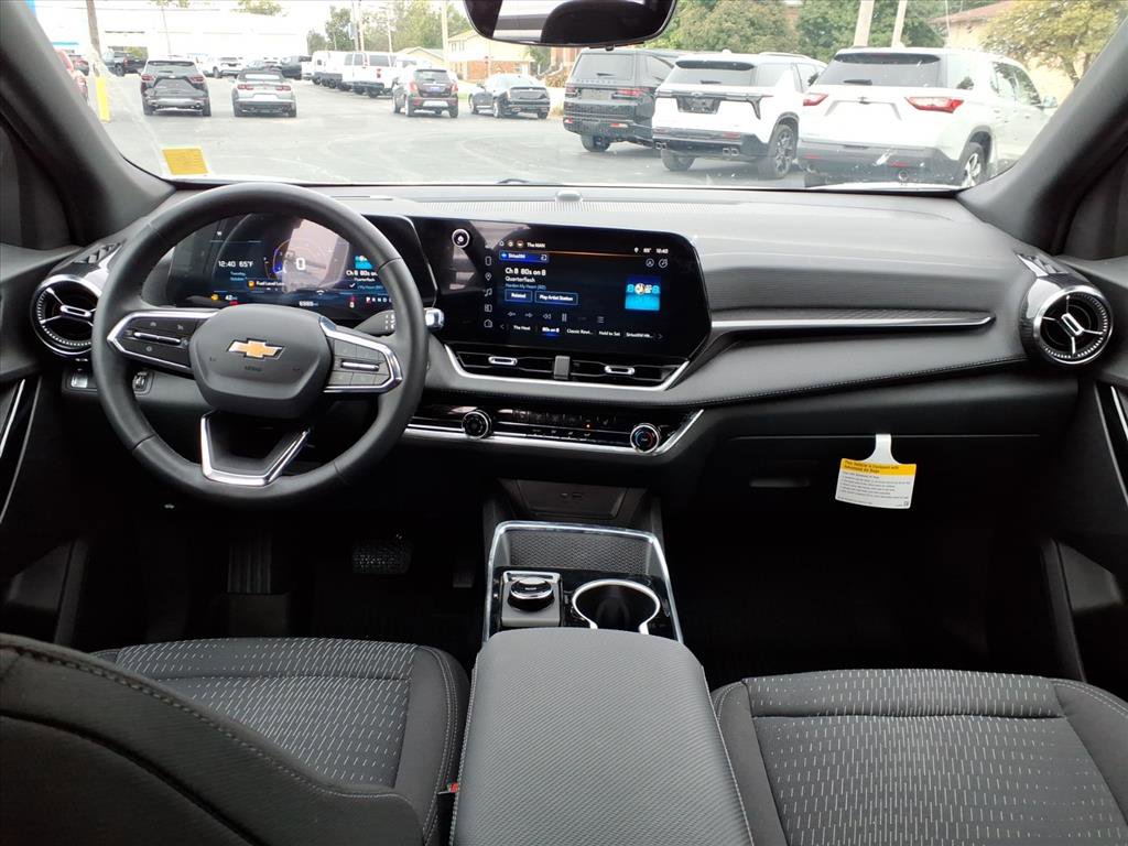 Used 2026 Chevrolet Equinox LT w/ Safety and Technology Package image 5