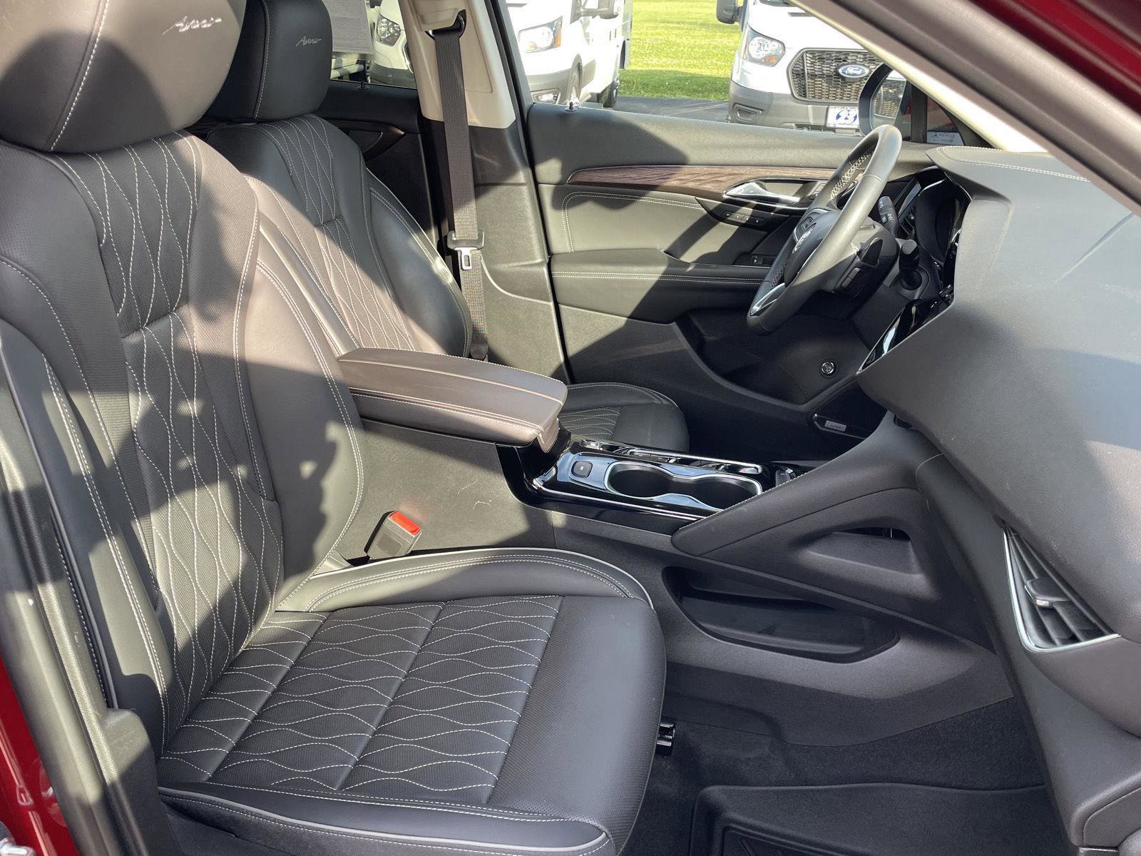 Used 2022 Buick Envision Avenir w/ Safety Package FWD image 28