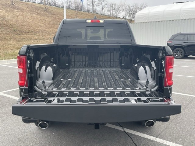 New 2026 RAM 1500 4x4 Crew Cab image 7