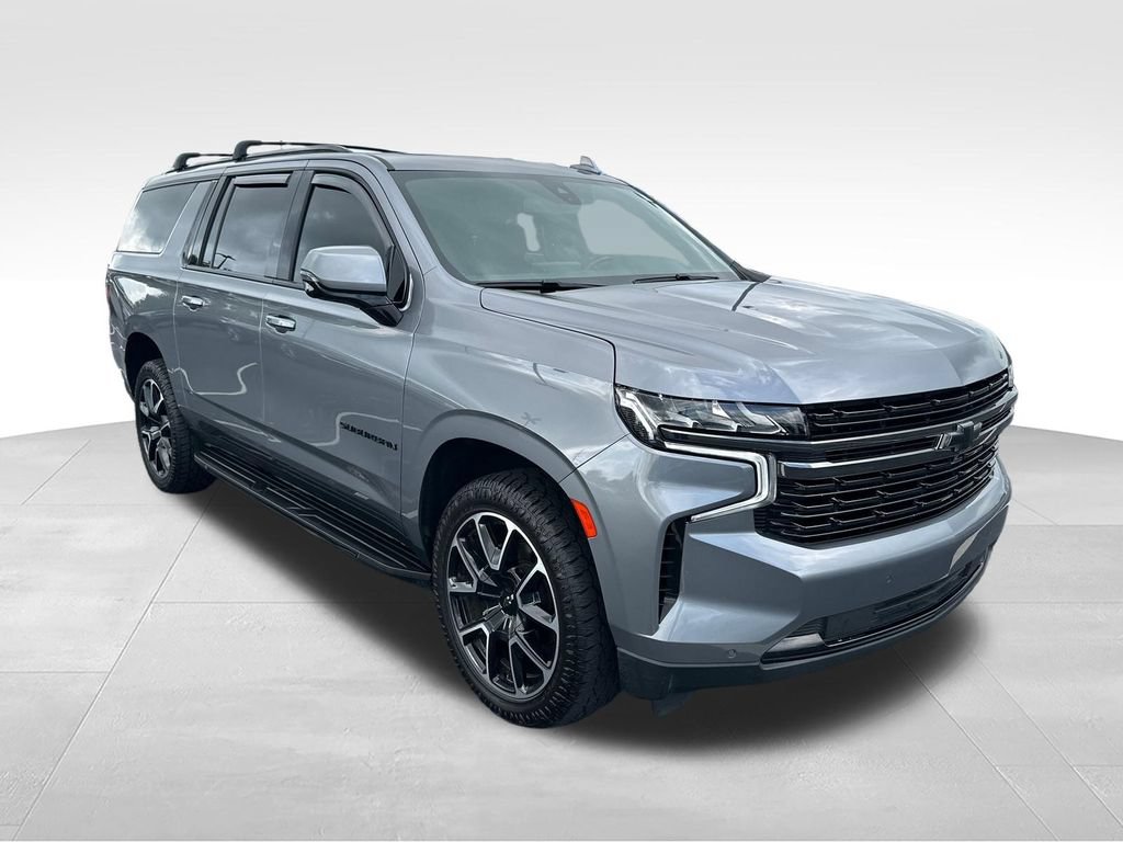 Used 2022 Chevrolet Suburban RST w/ Luxury Package AWD/4WD image 7