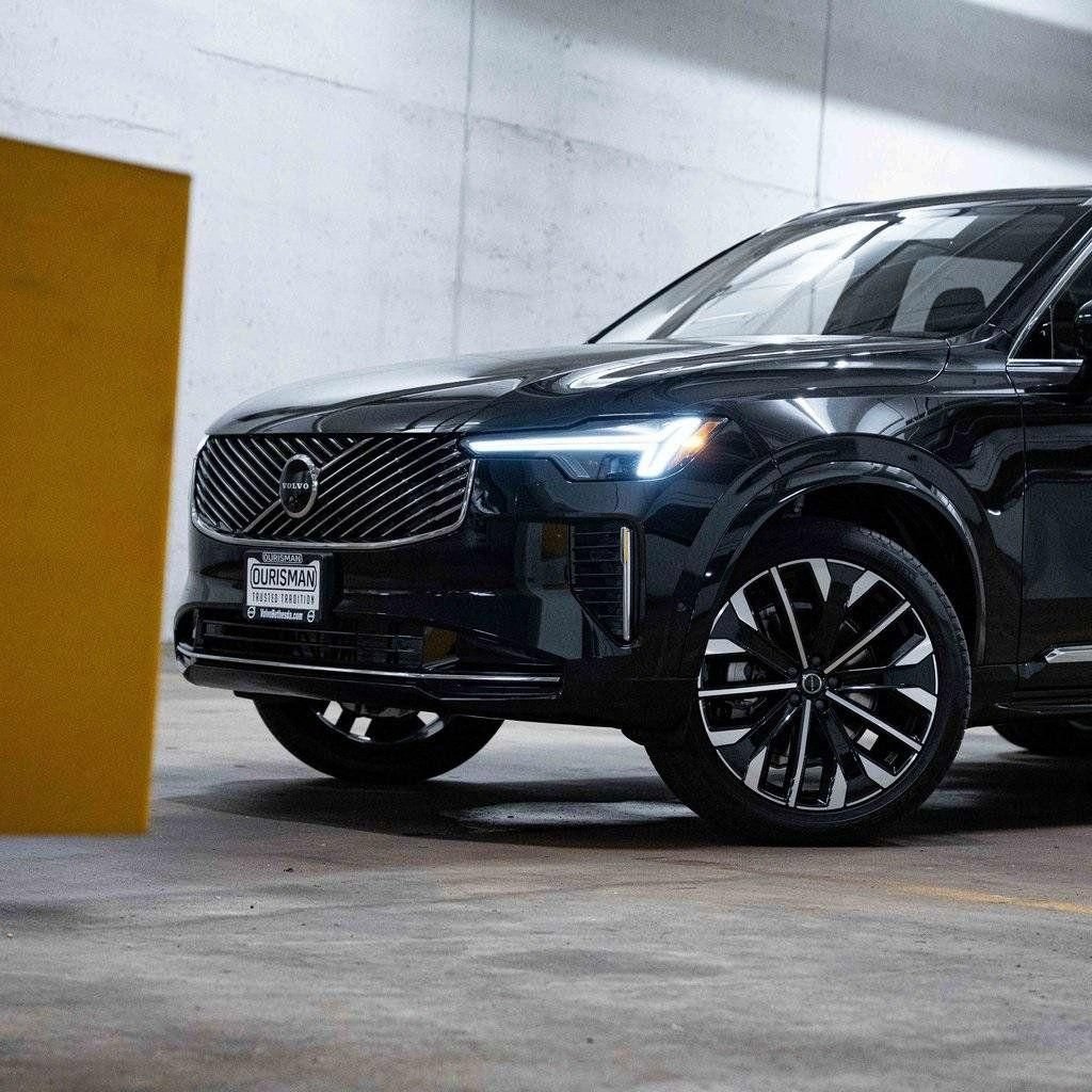 New 2026 Volvo XC90 B6 Plus w/ Protection Package Premier AWD/4WD image 2