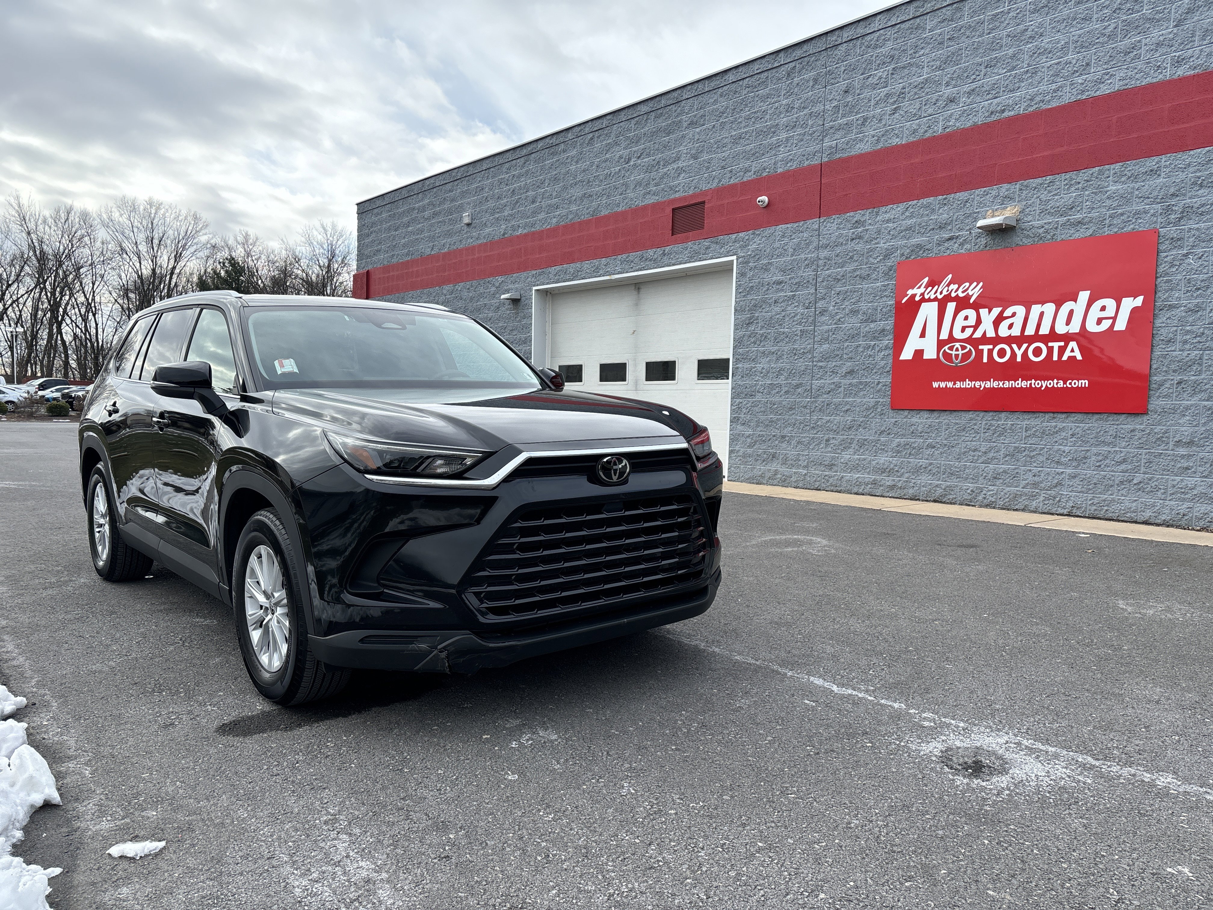 Used 2025 Toyota Grand Highlander AWD image 1