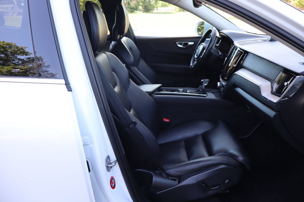 Used 2018 Volvo XC60 T6 Inscription w/ Convenience Package AWD/4WD image 22