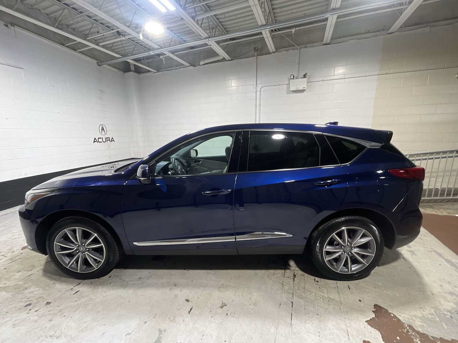 Certified 2024 Acura RDX w/ Technology Package AWD/4WD image 3