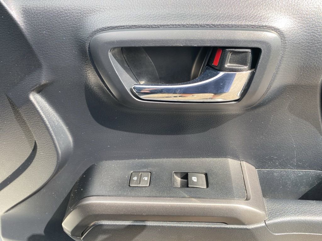 Used 2019 Toyota Tacoma TRD Off-Road image 12