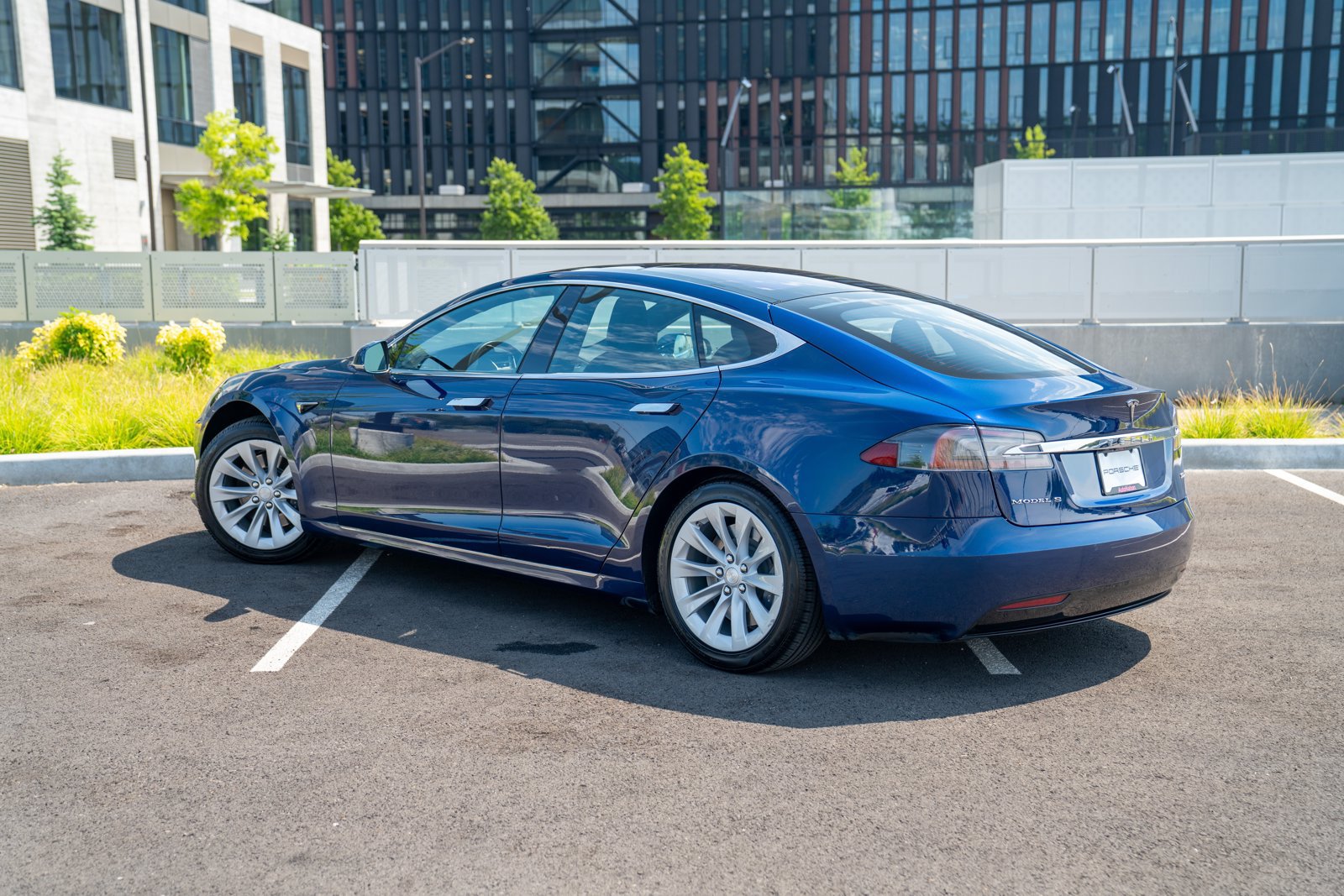 Used 2017 Tesla Model S 100D AWD/4WD image 3