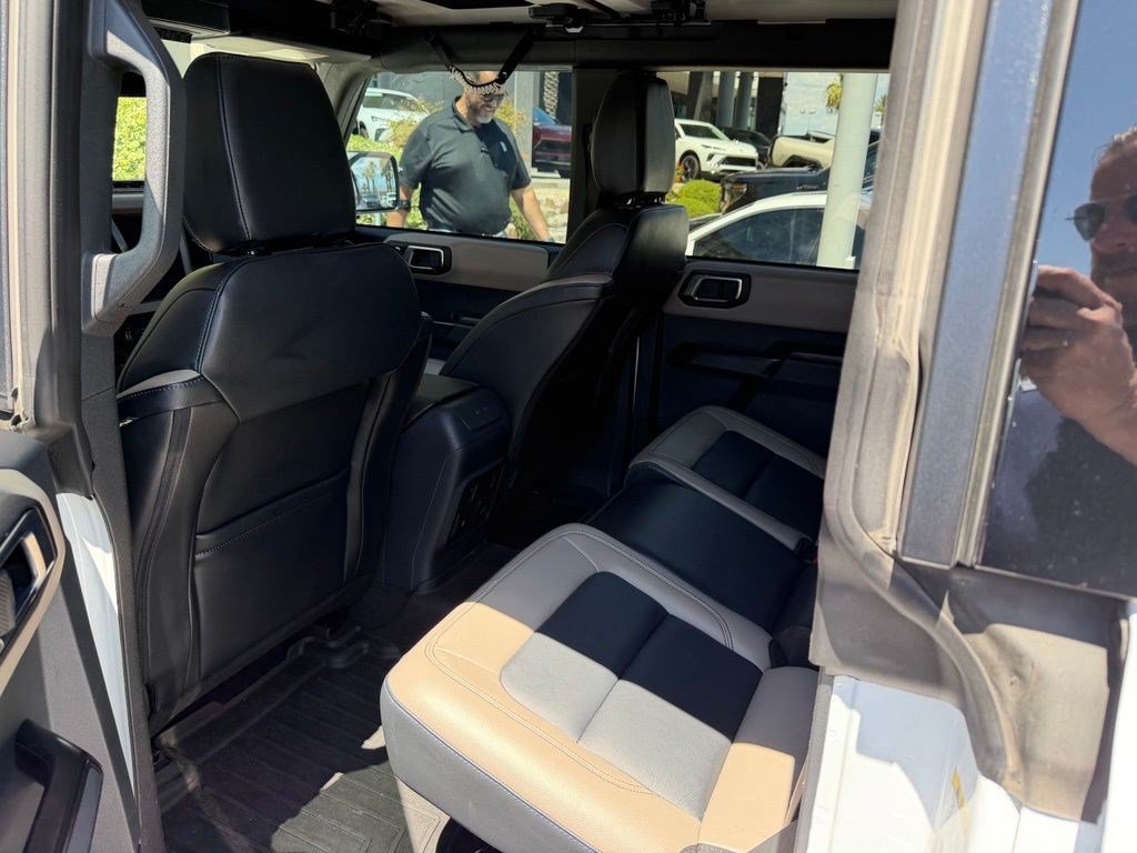 Used 2024 Ford Bronco Wildtrak AWD/4WD image 9