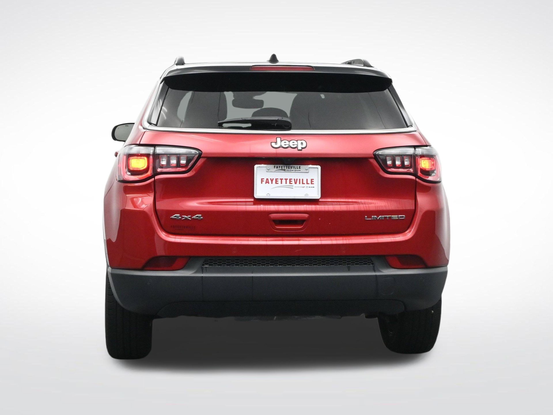 Used 2025 Jeep Compass Limited AWD/4WD image 9