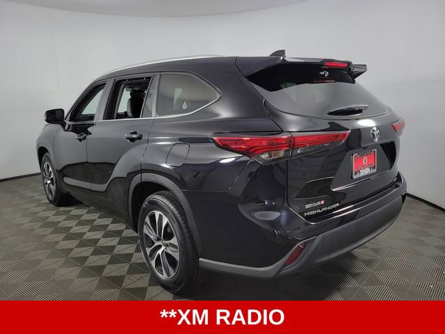 Used 2023 Toyota Highlander XLE FWD image 6