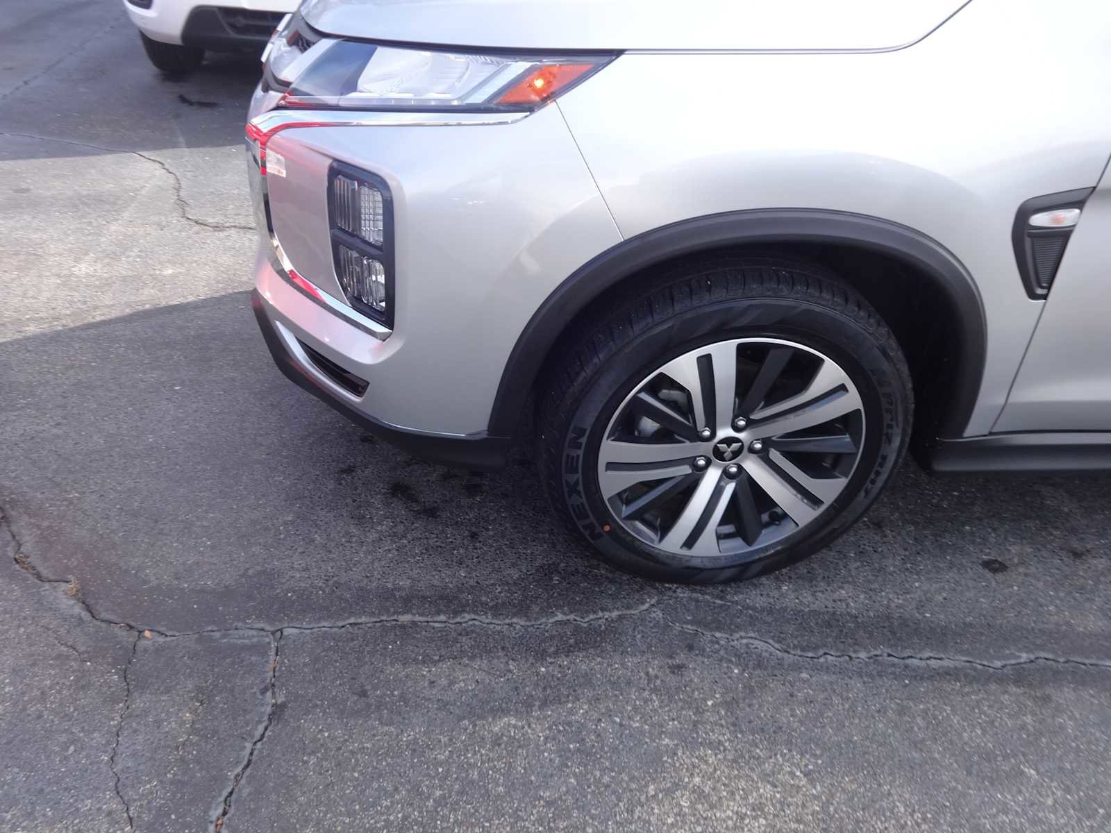 Used 2024 Mitsubishi Outlander Sport ES image 3