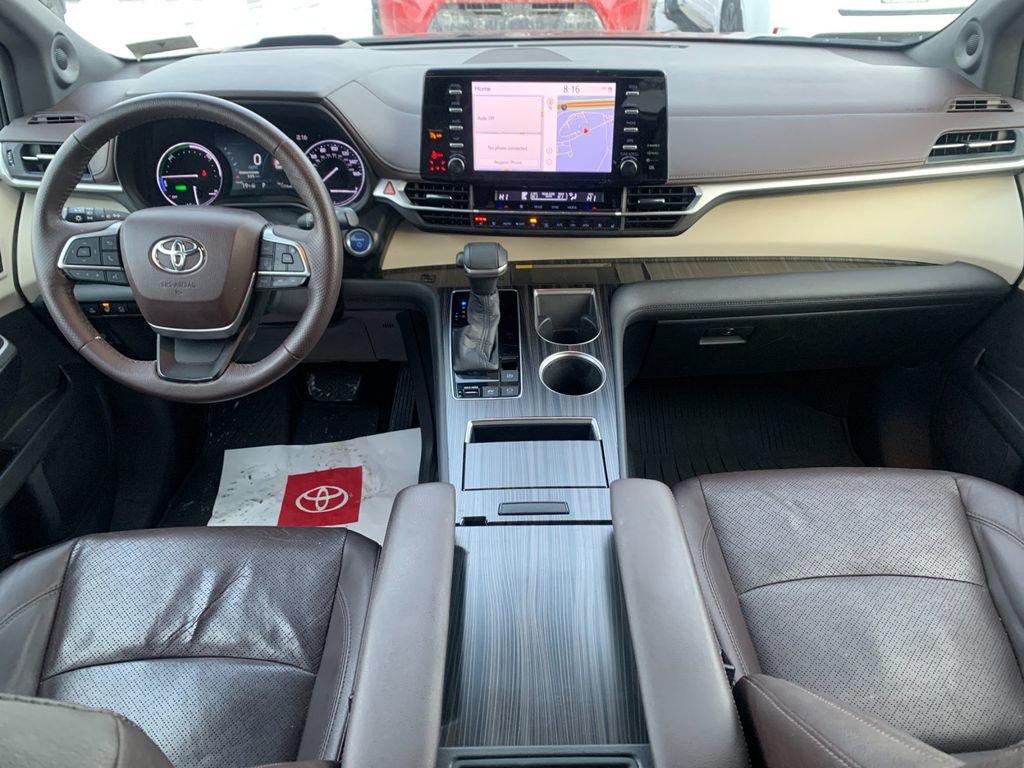 Used 2021 Toyota Sienna Platinum image 17