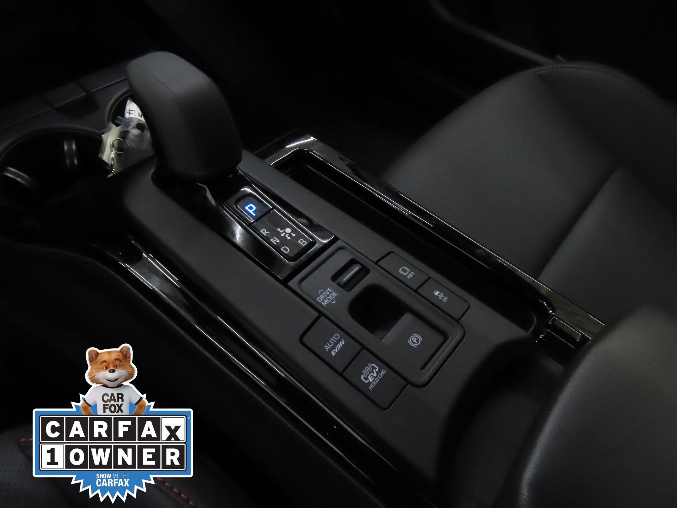 Used 2025 Toyota Prius Plug-In Hybrid image 15