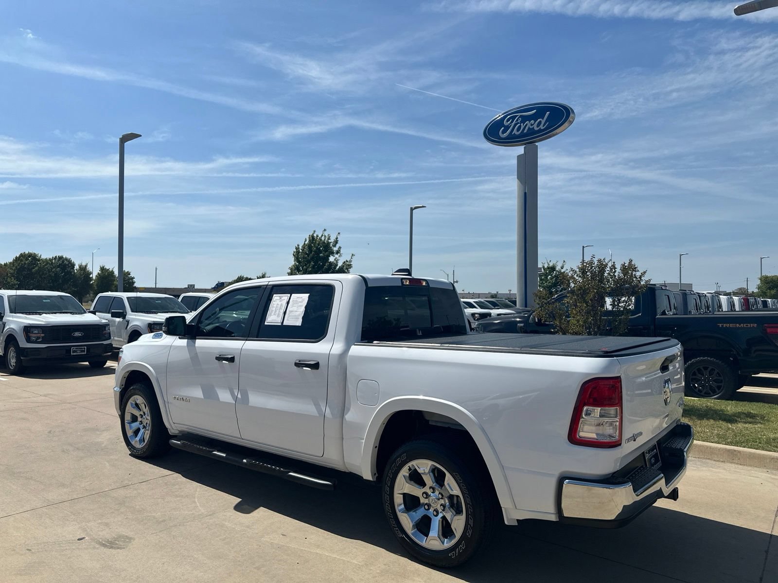 Used 2023 RAM 1500 Lone Star AWD/4WD image 3