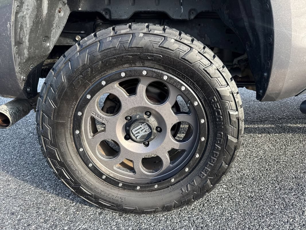 Used 2017 Toyota Tundra SR5 w/ TRD Off Road Package AWD/4WD image 32
