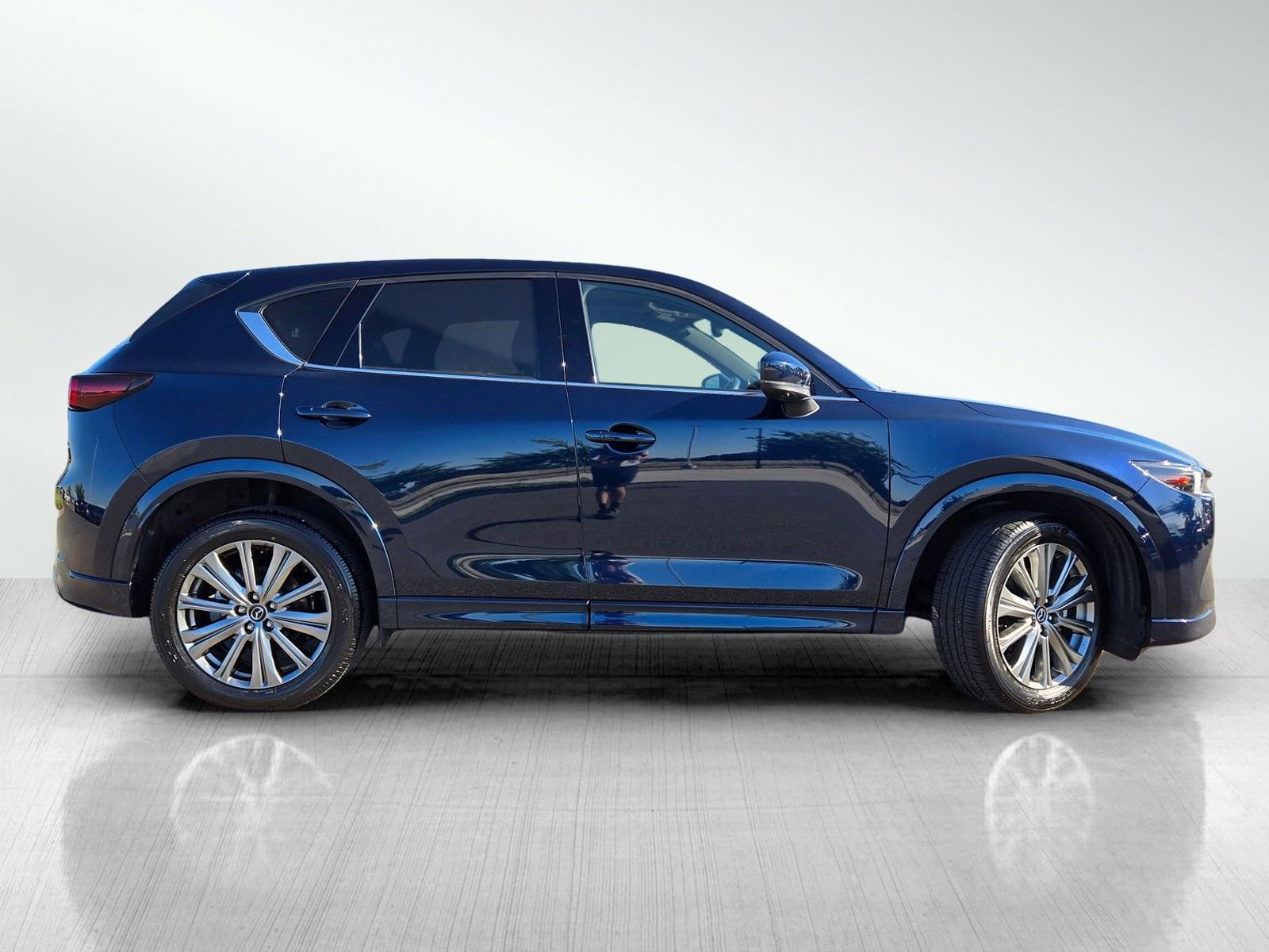 Certified 2025 MAZDA CX-5 Signature AWD/4WD image 3