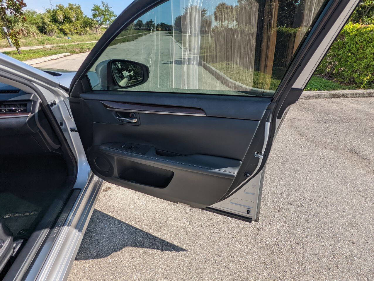 Used 2014 Lexus ES 350 Base 4dr Sedan w/ Luxury Package image 12