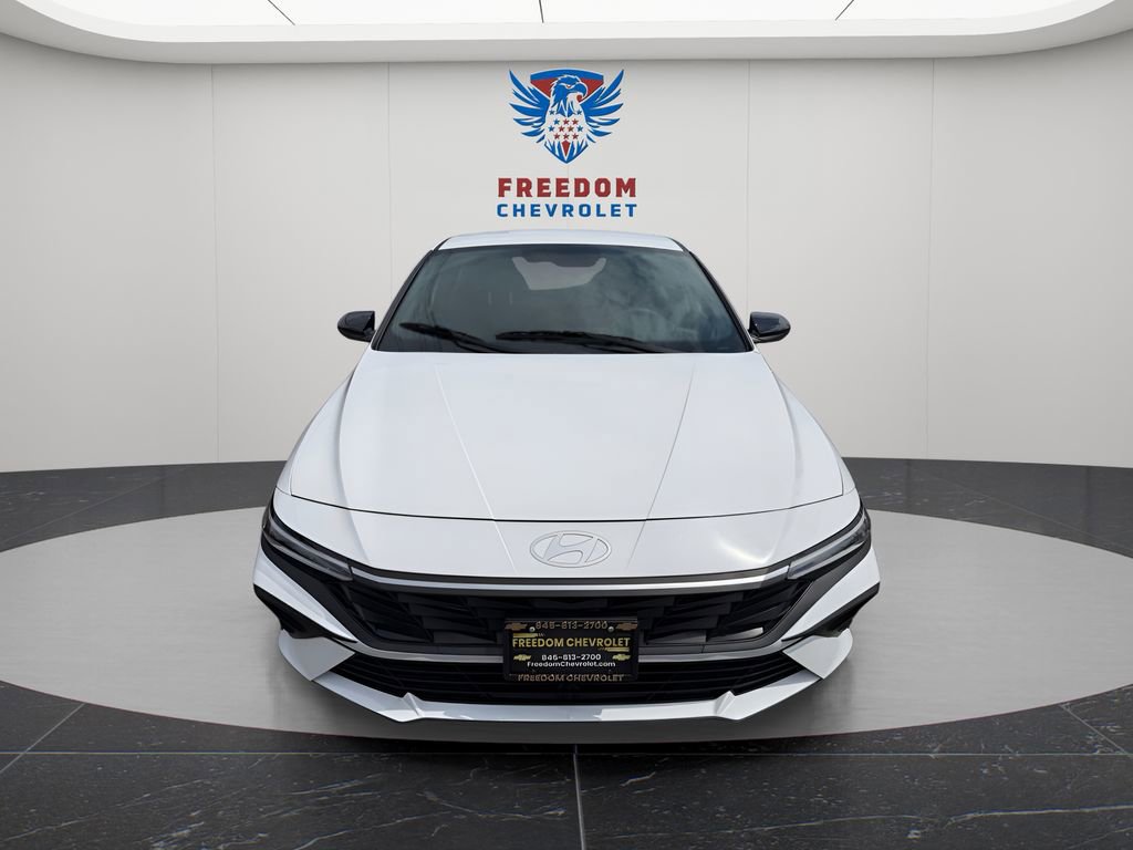 Used 2025 Hyundai Elantra Sport image 8