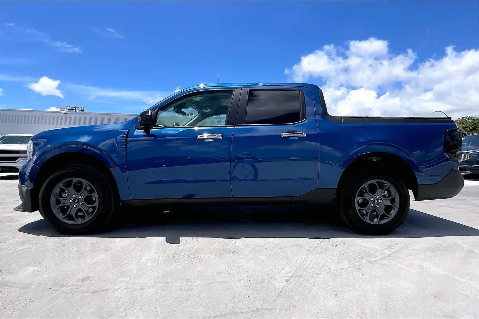 Certified 2024 Ford Maverick XLT w/ XLT Luxury Package AWD/4WD image 3