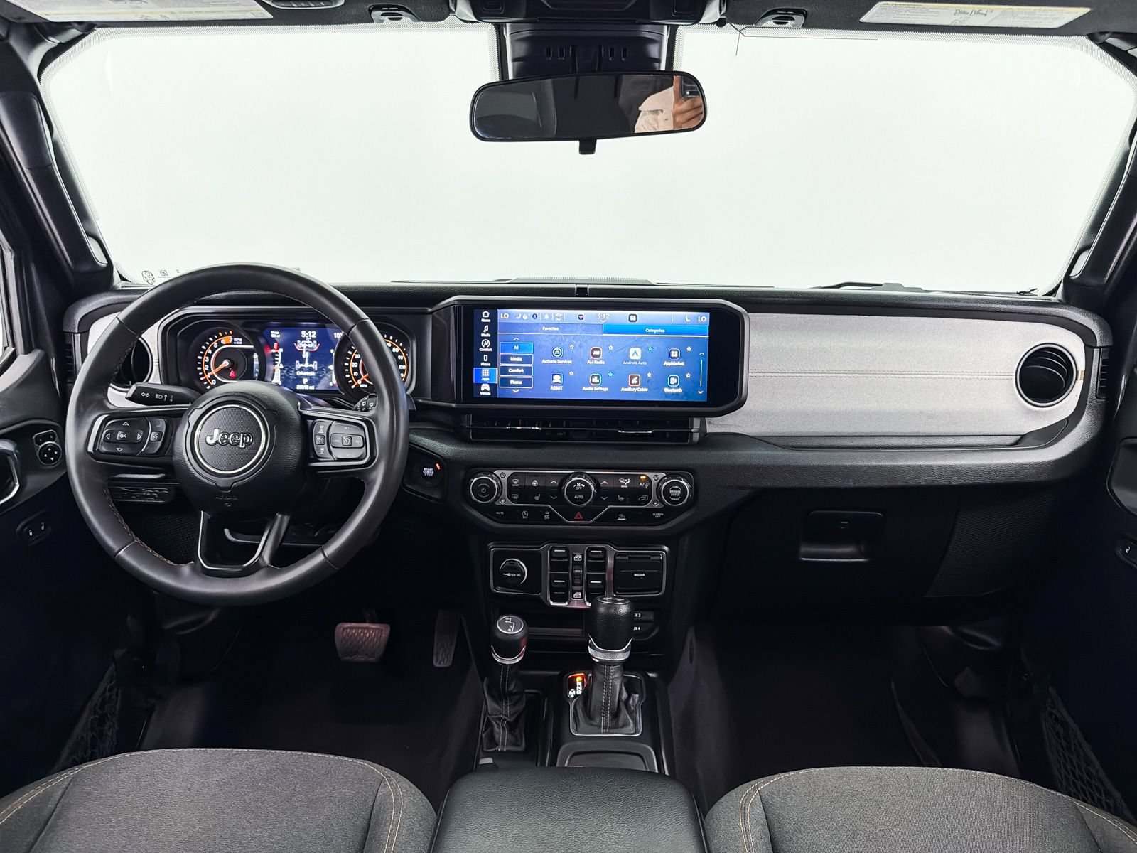 Used 2024 Jeep Wrangler Unlimited Sport AWD/4WD image 18