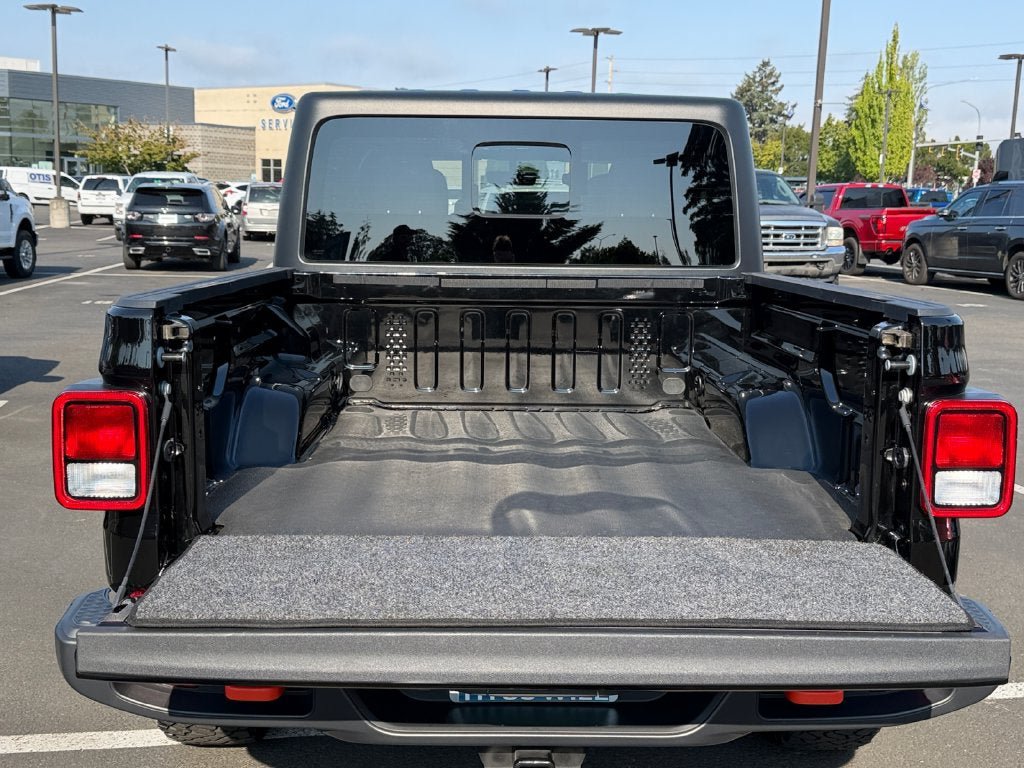 Used 2022 Jeep Gladiator Mojave w/ Cold Weather Group AWD/4WD image 22